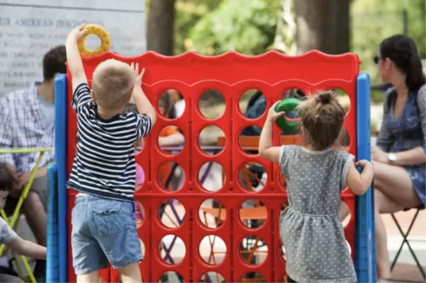 Outdoor party: Oversized Games for All Ages